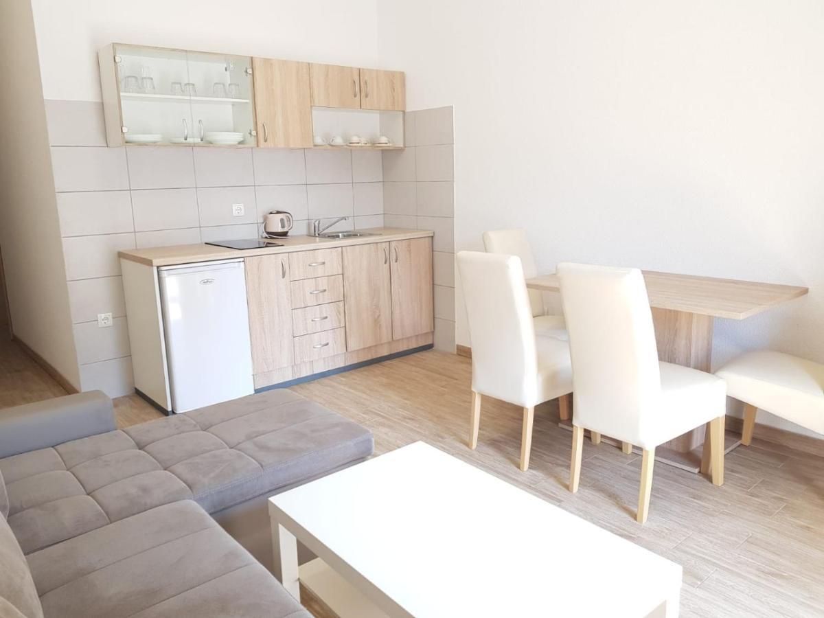Apartmani Dobra Villa Vodice Exterior photo