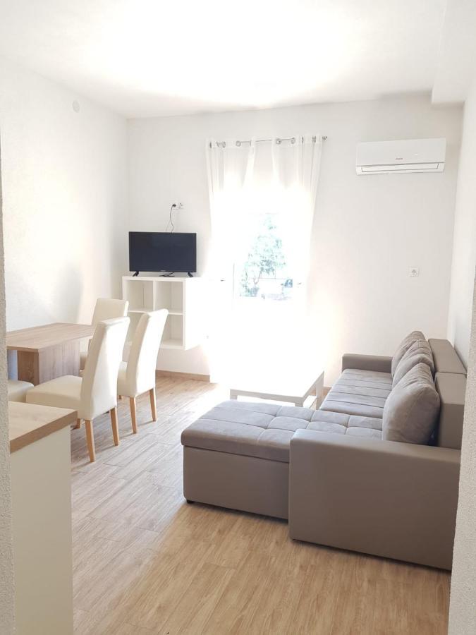Apartmani Dobra Villa Vodice Exterior photo