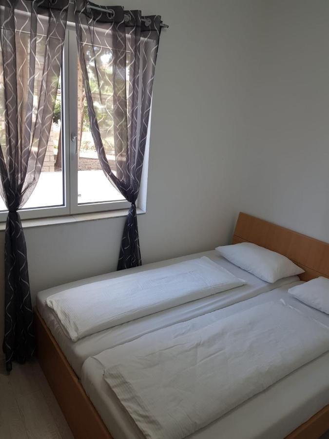 Apartmani Dobra Villa Vodice Exterior photo