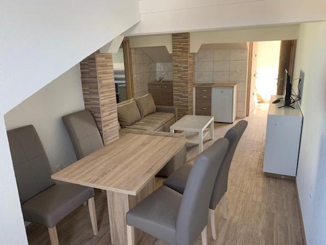 Apartmani Dobra Villa Vodice Exterior photo