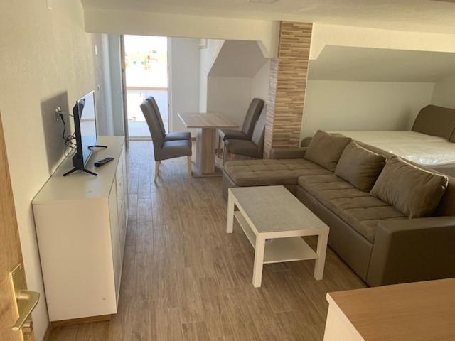 Apartmani Dobra Villa Vodice Exterior photo