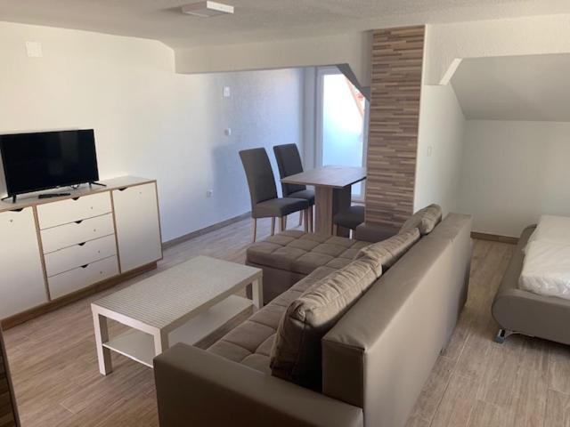 Apartmani Dobra Villa Vodice Exterior photo
